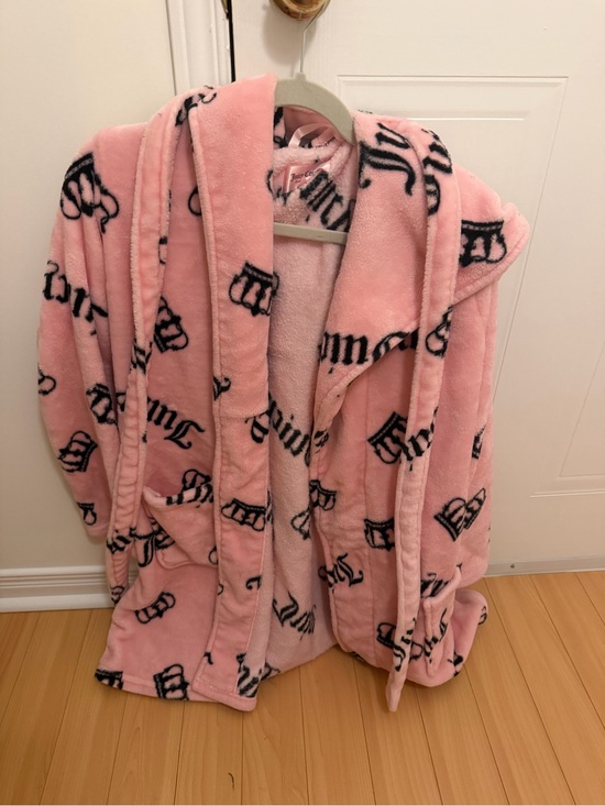 Juicy Couture Sweaters - Cozy Pink Hooded Robe